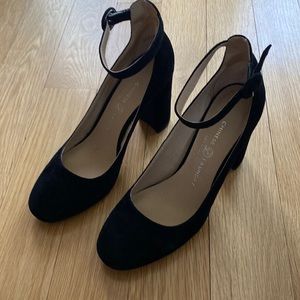 Chinese Laundry size 8.5 cute black closed-toe heels